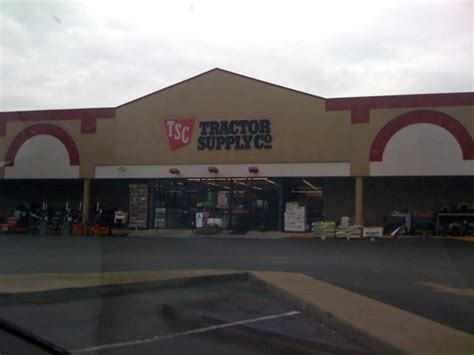 tractor supply in sevierville